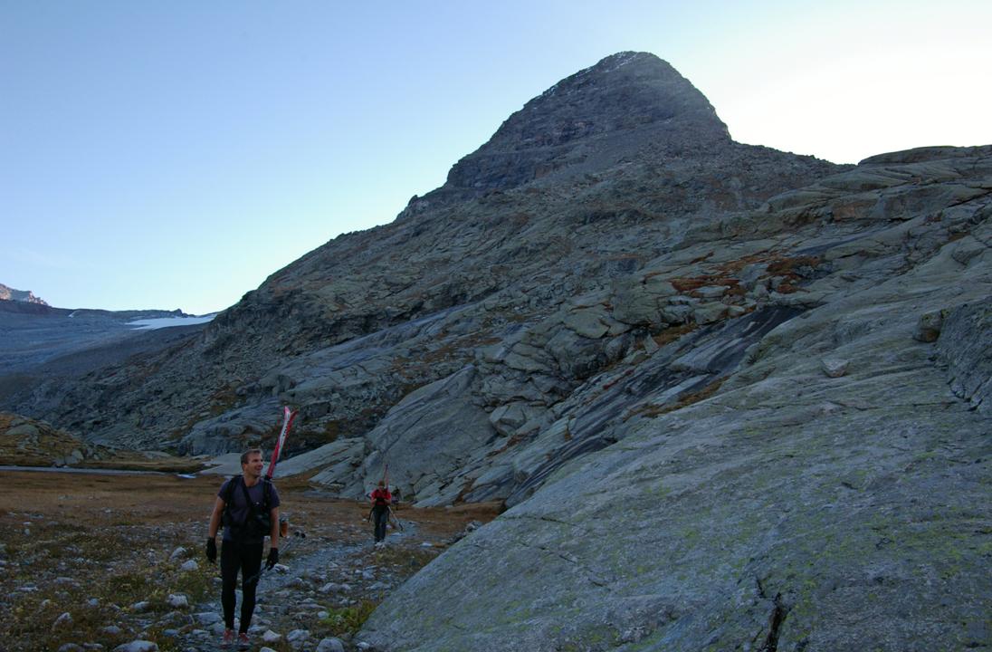 #1 Approche sous Mt-Séti : Sur le plan des Evettes au petit matin... une température entre -5 / -10°... Approche sous Mt-Séti : Sur le plan des Evettes au petit matin... une température entre -5 / -10°...