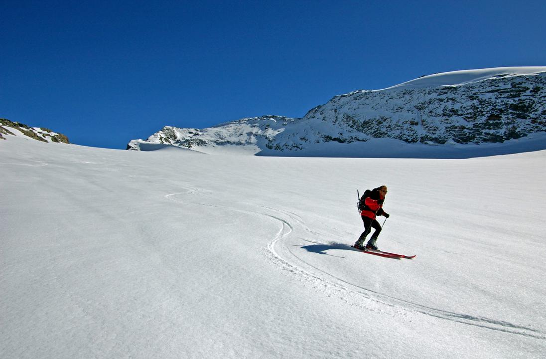 #18 Ski d Ski d'automne = ski crevasses? : Ski d'automne = ski cailloux? ou ski malin? ski plaisir? Demandez à Sancy ce qu'il en buzze?