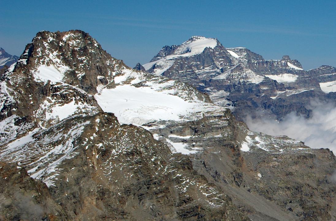 #9 Gran Pa : Le Gran Pa accompagné de ses gardes: Levanna orientale, Ciarforon (face sud) et Tresenta (face sud). Gran Pa : Le Gran Pa accompagné de ses gardes: Levanna orientale, Ciarforon (face sud) et Tresenta (face sud).