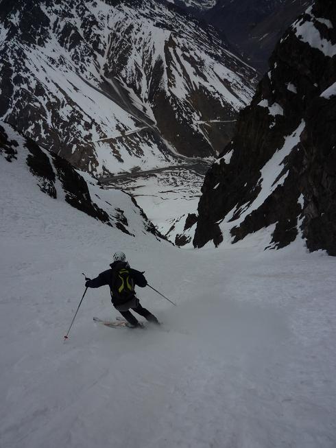 #5 Descente : Plus bas, couloir esthétique et neige béton Descente : Plus bas, couloir esthétique et neige béton