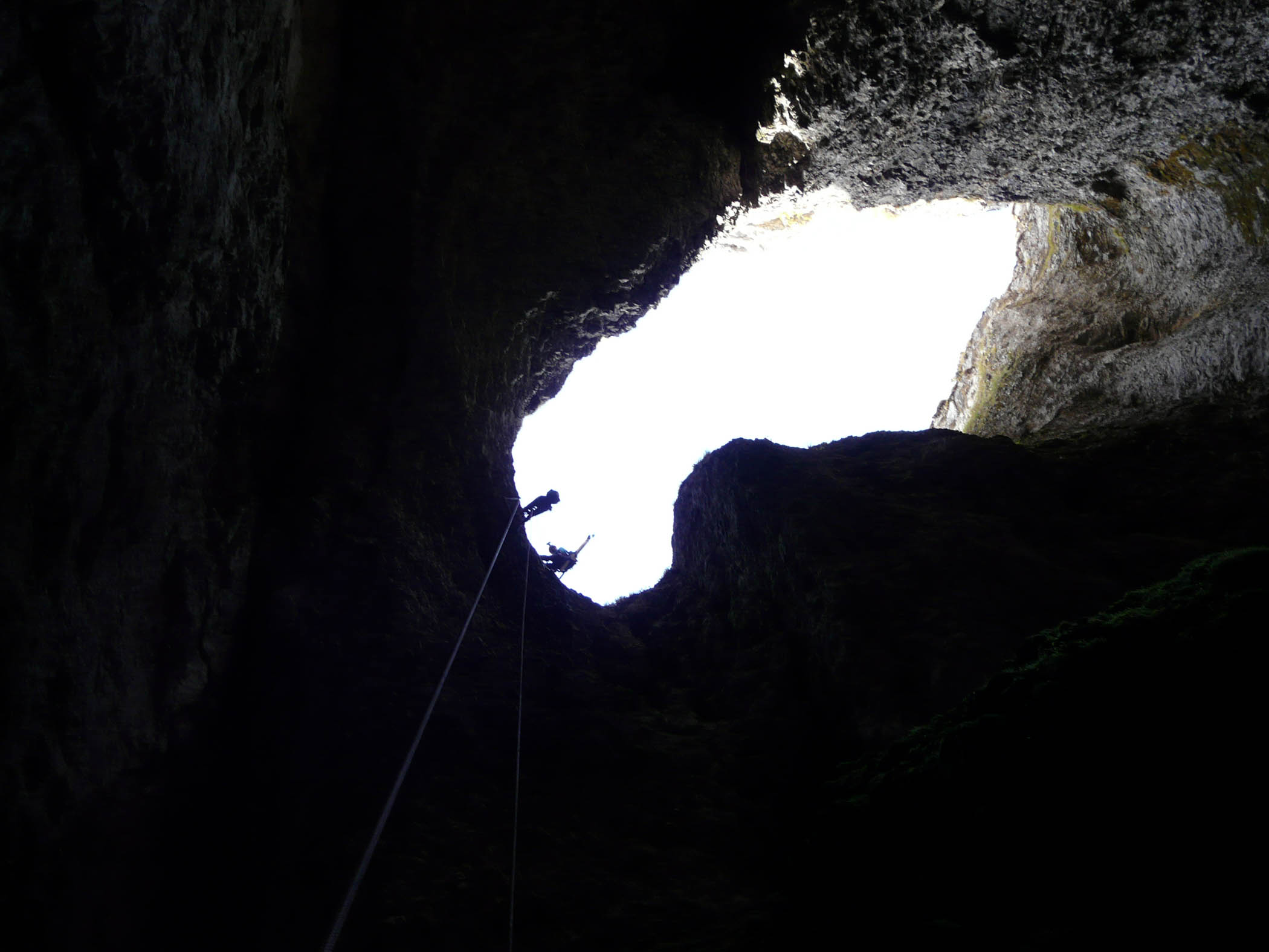 #3 rappel : vue du relais pendant la descente rappel : vue du relais pendant la descente