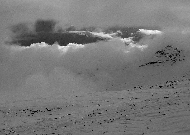 #5 désert de Platé : petite fenêtre sur le massif du Mont Blanc désert de Platé : petite fenêtre sur le massif du Mont Blanc