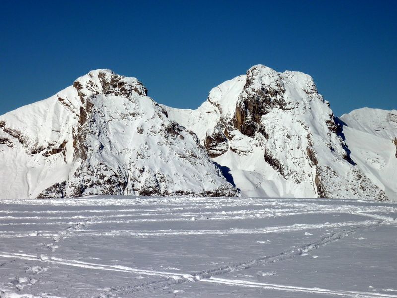 #6 Presque jumelles ! : le Jallouvre, le col du Rasoir et la Pointe Blanche Presque jumelles ! : le Jallouvre, le col du Rasoir et la Pointe Blanche
