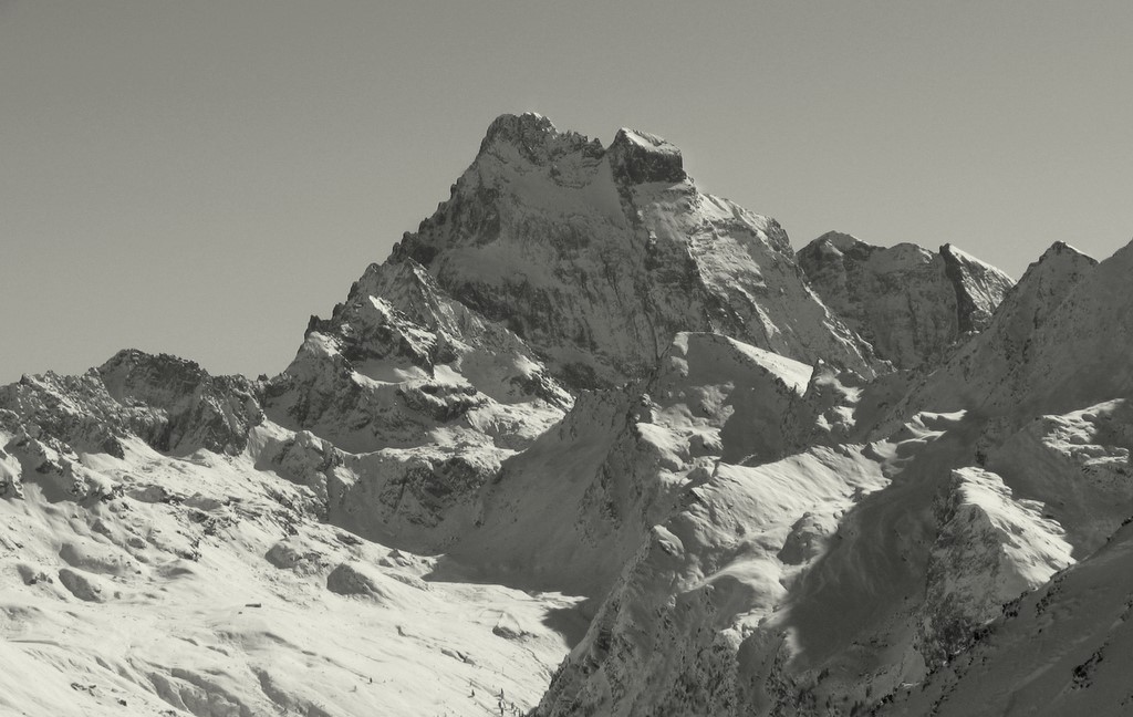 #3 Le Mont V. Le Mont V.