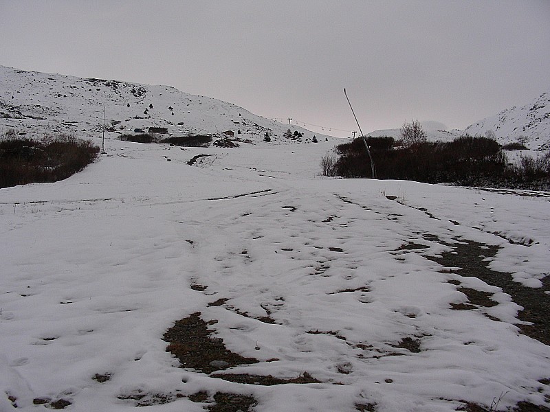 #1 valmeinier 1800 : Enneigement au départ... C valmeinier 1800 : Enneigement au départ... C'est très très juste mais ça passe