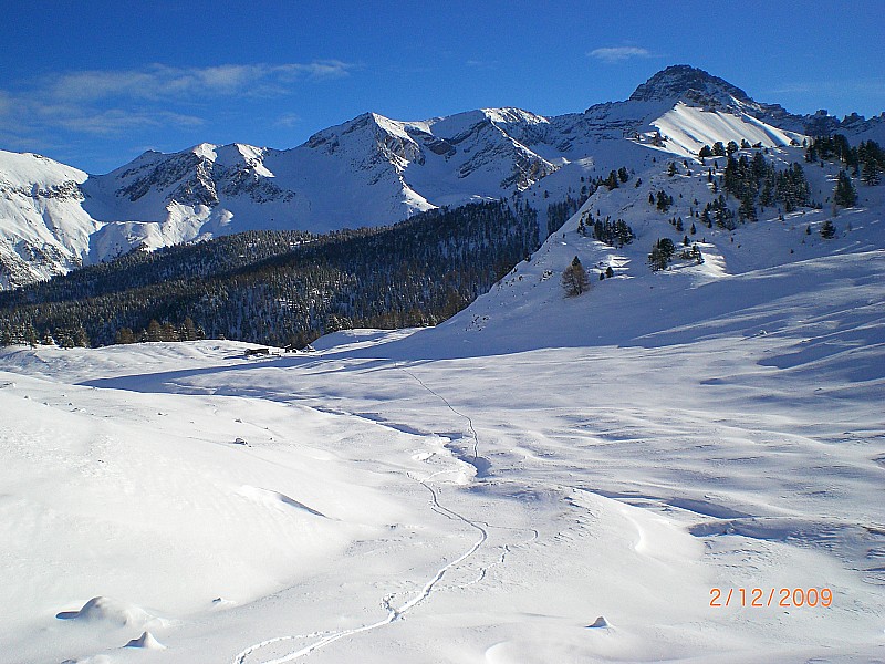 #2 Col des peygus : Le vallon des chalets d Col des peygus : Le vallon des chalets d'Izoard, au fond le grand Rochebrune.