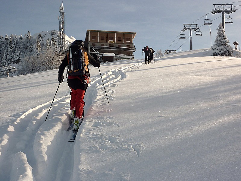 #5 sommet des pistes : la neige était belle mais un peu rugueuse sommet des pistes : la neige était belle mais un peu rugueuse