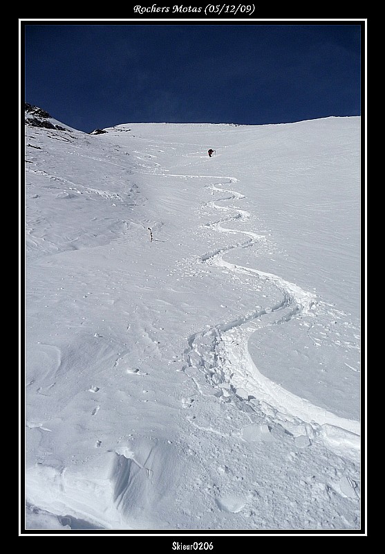 #7 Descente n°2 : Encore un petit passage bon sur le bas dans une combe, après, place à la croutasse ... Descente n°2 : Encore un petit passage bon sur le bas dans une combe, après, place à la croutasse ...