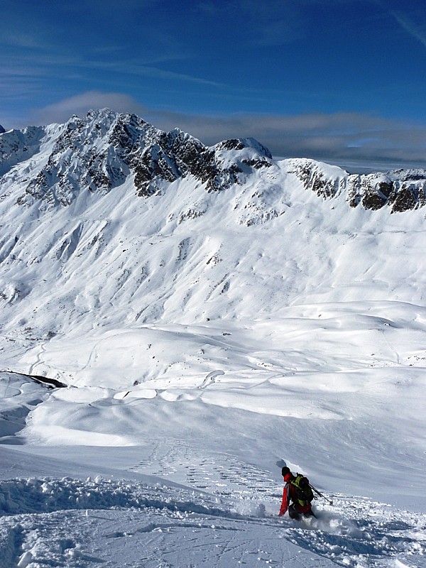 #7 Début de la descente : la neige a l Début de la descente : la neige a l'air bonne.