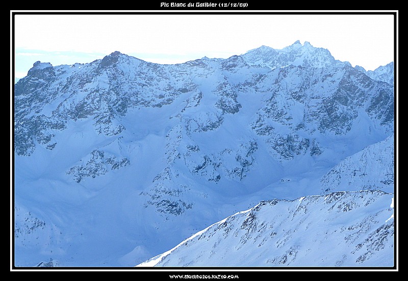 #8 N°9 : Combeynot : État de l N°9 : Combeynot : État de l'enneigement coté Combeynot. Toujours très bon.