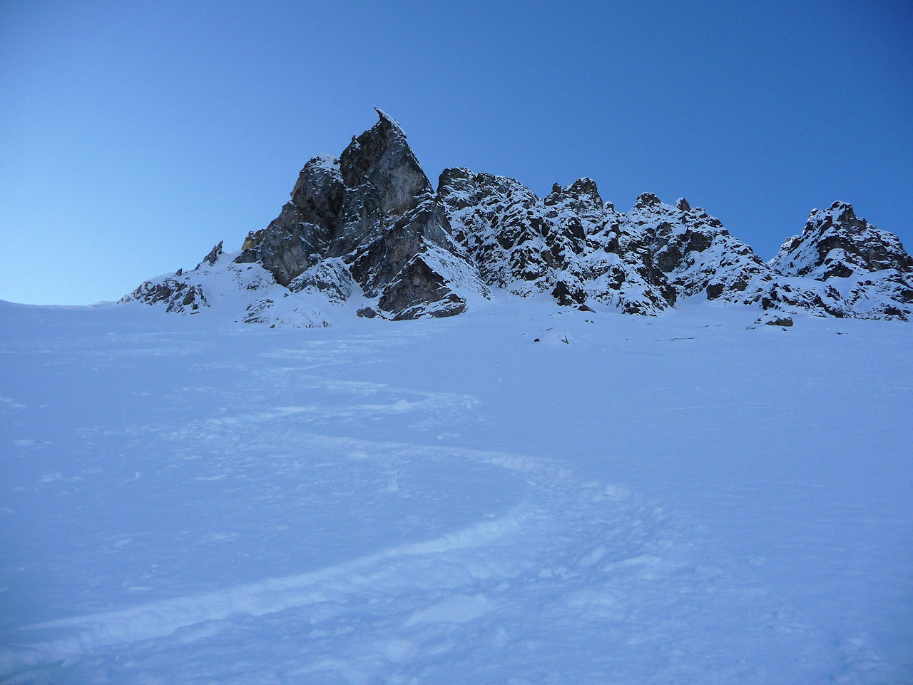 Bonne neige : descente vers le plan de la fenêtre