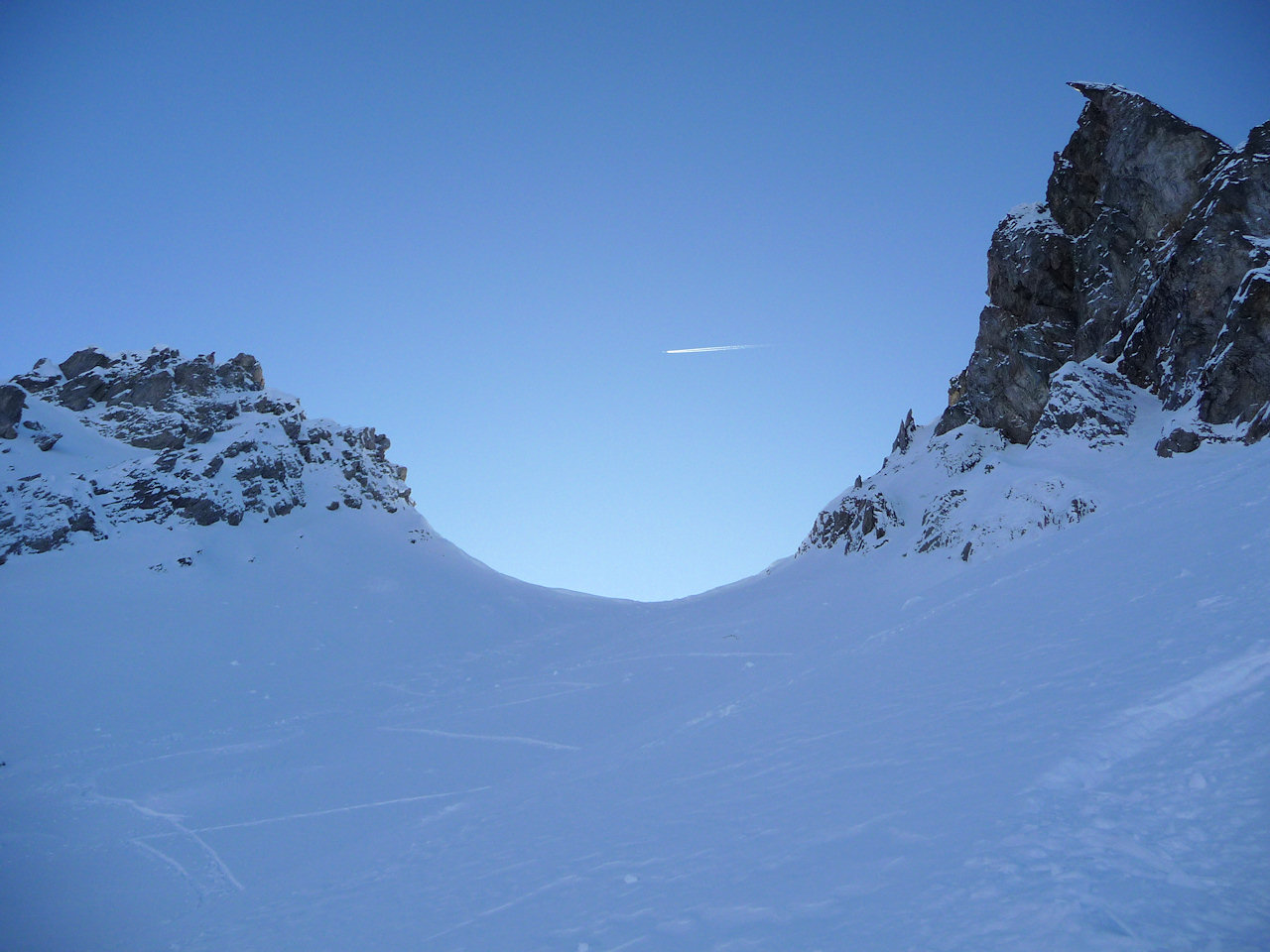 #7 Le versant NE : Une seule trace de la veille. Le versant NE : Une seule trace de la veille.
