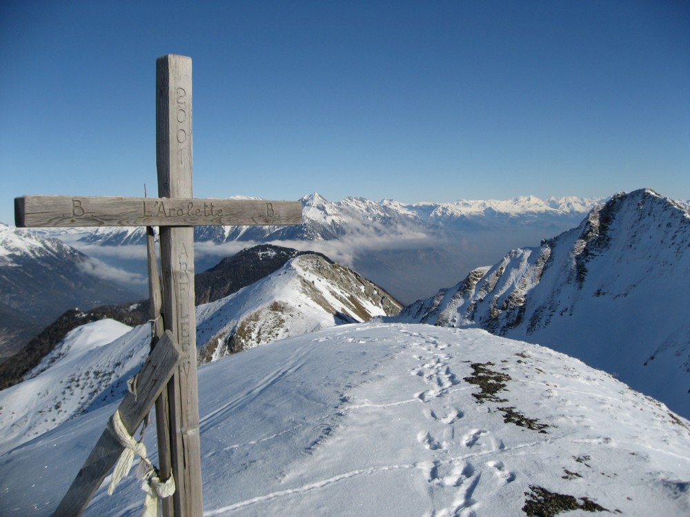 #1 Arolette : La Croix du sommet, et la Croix de Fer sur la droite. Arolette : La Croix du sommet, et la Croix de Fer sur la droite.