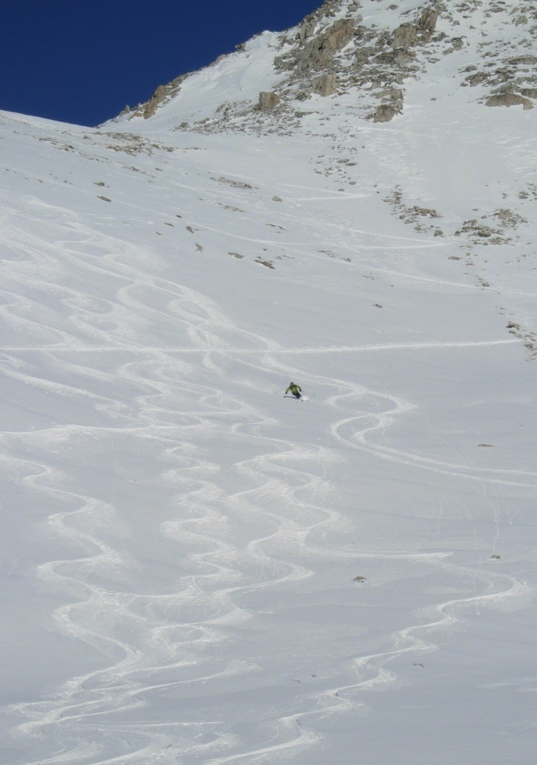 #3 Sous le col : ...on allonge Sous le col : ...on allonge