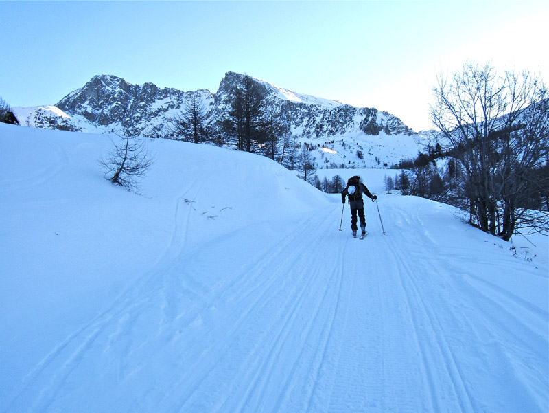 #1 Tavel couloir NW : Départ très froid près de -20° Tavel couloir NW : Départ très froid près de -20°