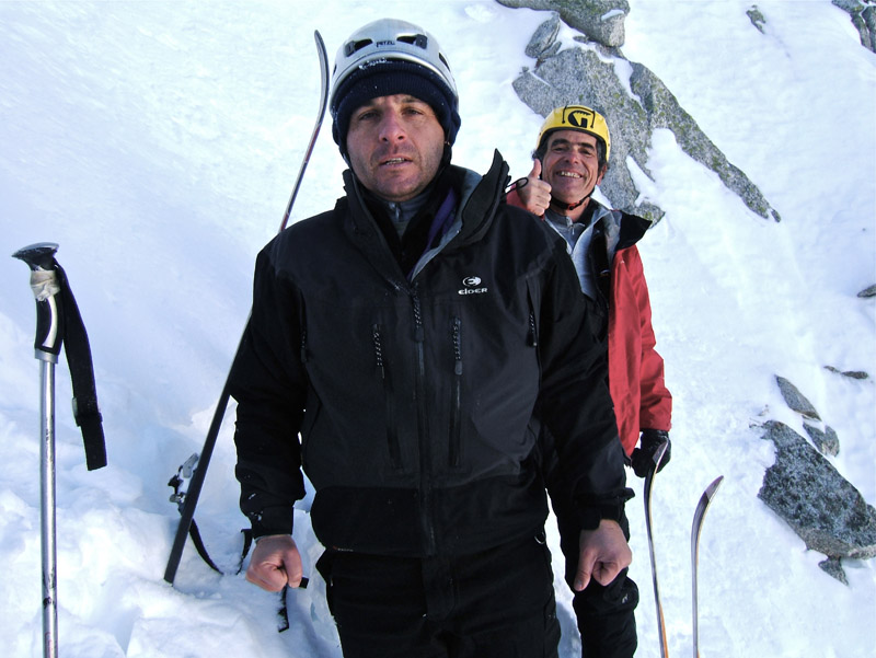 #12 Tavel couloir NW : Toune et moi qui inogure mon casque,sans toi PhilÔ !! Tavel couloir NW : Toune et moi qui inogure mon casque,sans toi PhilÔ !!