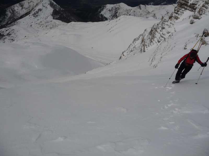 #1 Montée col des têtes : Crampons utiles pour plus de confort sur cette neige limite glace Montée col des têtes : Crampons utiles pour plus de confort sur cette neige limite glace