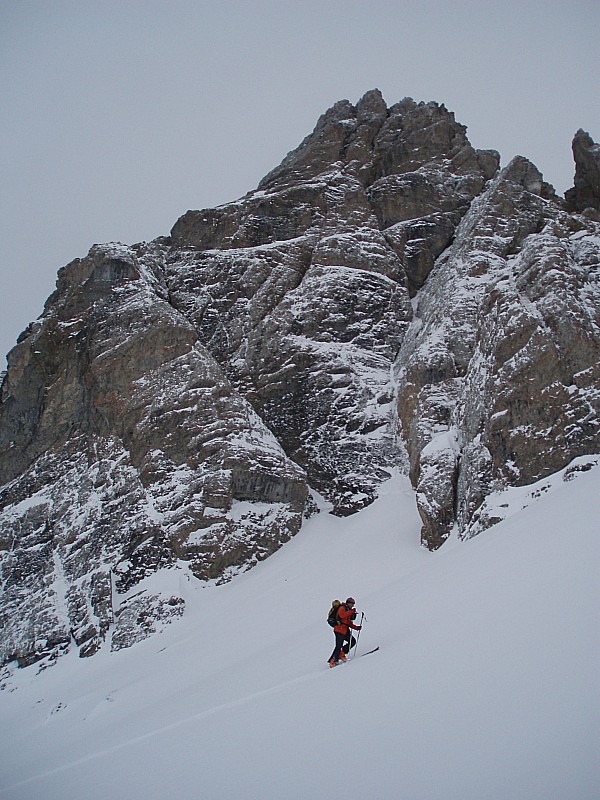 #7 Mont Pellard : Couloirs étroits à gogo Mont Pellard : Couloirs étroits à gogo