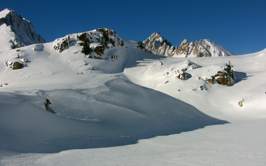 #15 Lac des Bresses et Baisse du Lac Nègre avec les aiguilles de Prefouns en A/R plan Lac des Bresses et Baisse du Lac Nègre avec les aiguilles de Prefouns en A/R plan