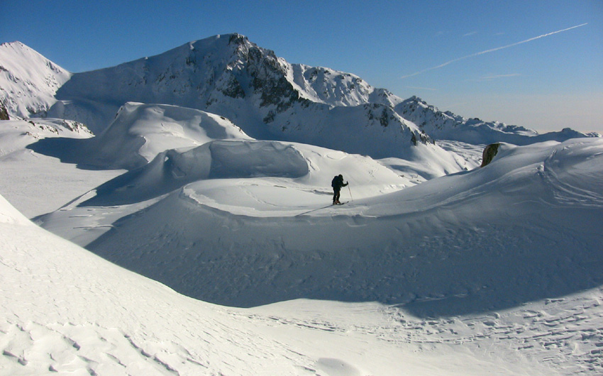 #17 Lac des Bresses, bien enneigé en altitude Lac des Bresses, bien enneigé en altitude