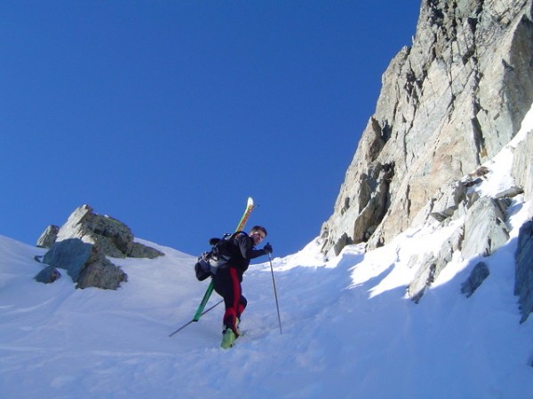 #3 Sortie : A la sortie avant les 2m en rocher facile Sortie : A la sortie avant les 2m en rocher facile