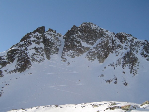 #1 La face : Nous sommes montés et descendus par le couloir de gauche La face : Nous sommes montés et descendus par le couloir de gauche