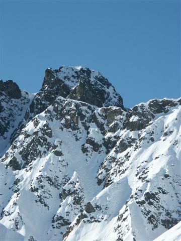 #4 Tour de Jasse Bralard : Vue sur le partie haute du couloir en remontant au col de la Passure. Tour de Jasse Bralard : Vue sur le partie haute du couloir en remontant au col de la Passure.