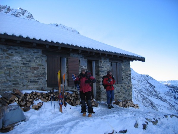 Refuge de l'Oule : 09h23 : arrivée au refuge de l'Oule