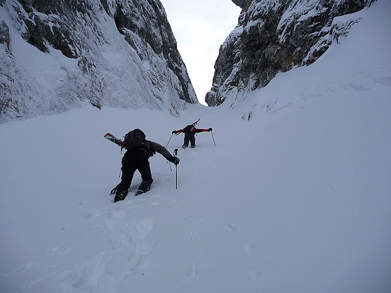 #3 Dans le couloir : Pour l Dans le couloir : Pour l'instant ce n'est pas trop épais...