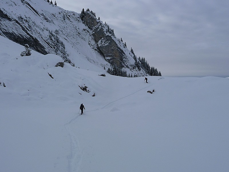 On approche : Peu après la cabane, et peu avant le couloir.