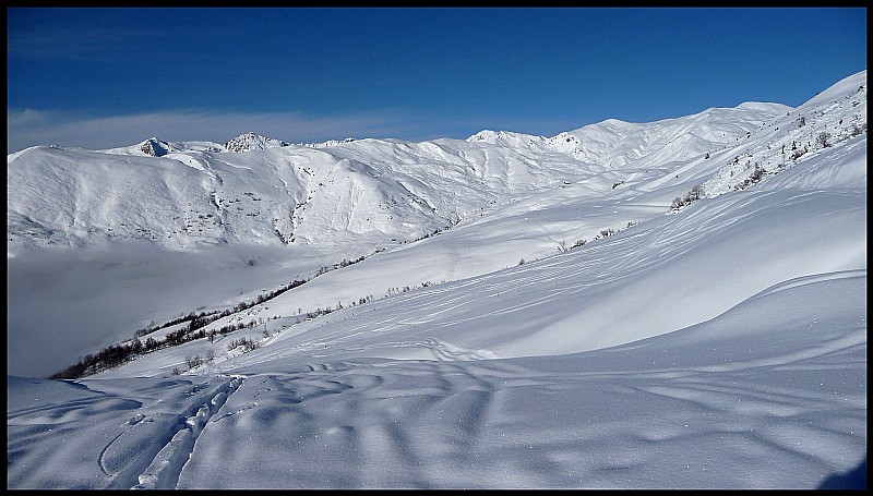 #4 Le vallon de Naves et ses sommets Le vallon de Naves et ses sommets