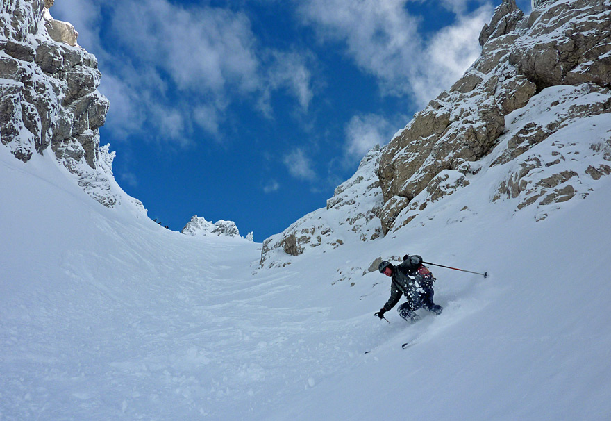 #6 Pointe de Chalune : Andras dans le couloir de Pététoz. Pointe de Chalune : Andras dans le couloir de Pététoz.