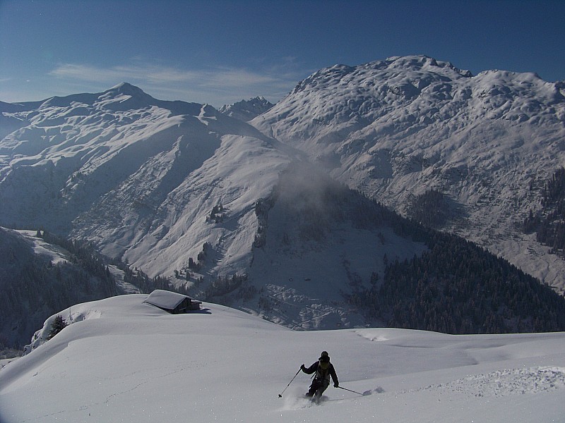 #1 Chalets Arceni : Belle descente face aux Gd Mont et Riondet Chalets Arceni : Belle descente face aux Gd Mont et Riondet
