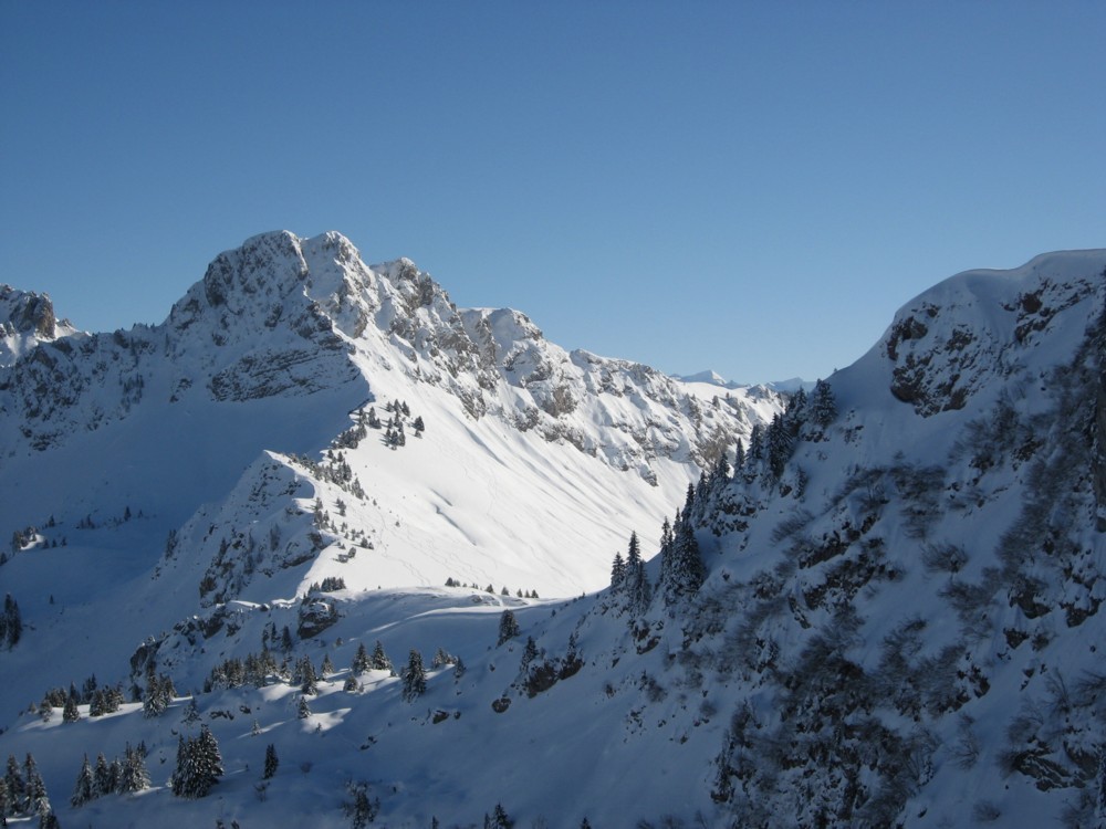#1 Haute Pointe : Col de Chavan vu versant Nord Haute Pointe : Col de Chavan vu versant Nord