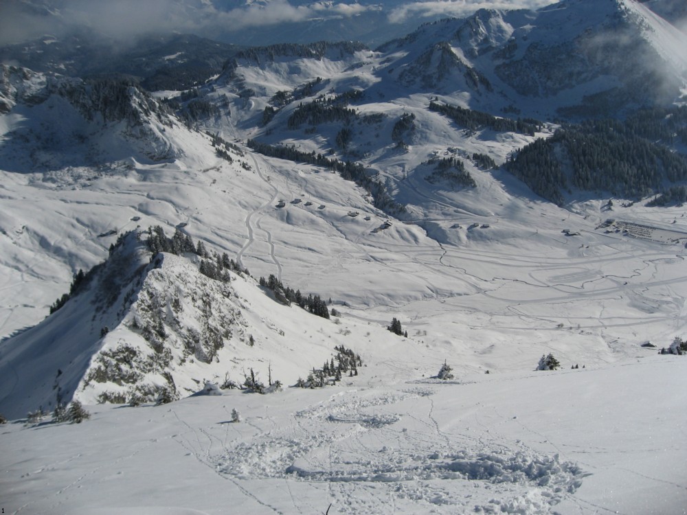 #3 Haute Pointe : Début descente, vue sur le col "sans nom" 1781m Haute Pointe : Début descente, vue sur le col "sans nom" 1781m