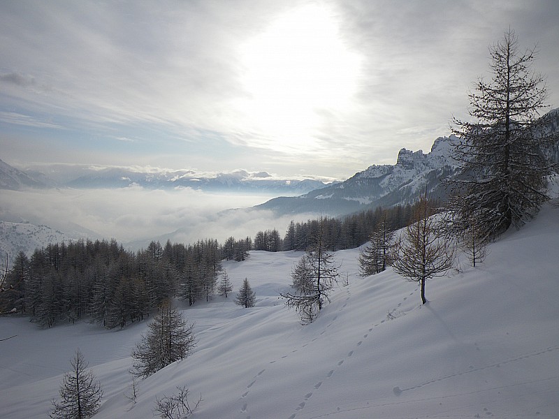 #1 Mer de nuages sur serre-ponçon : On apprécie l Mer de nuages sur serre-ponçon : On apprécie l'ambiance...