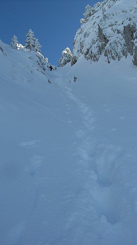 #3 Couloir W : Sergios a la trace Couloir W : Sergios a la trace