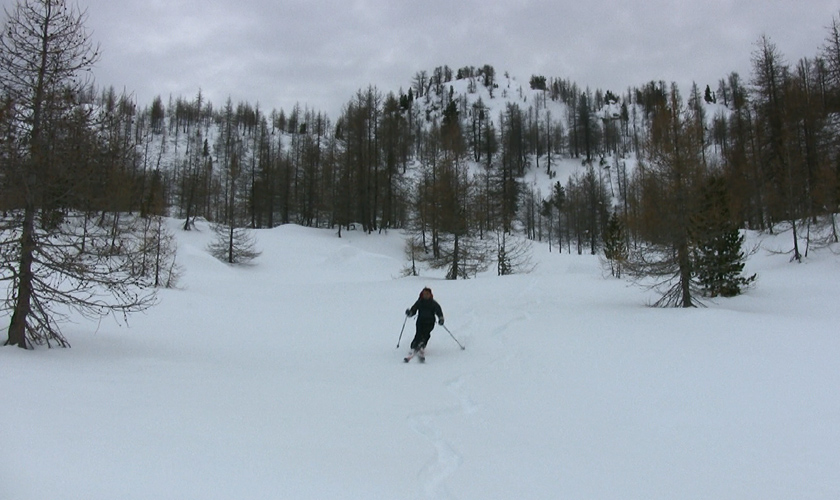 #1 Descente dans un bonne poudreuse dans le vallon du Veirrairiers Descente dans un bonne poudreuse dans le vallon du Veirrairiers