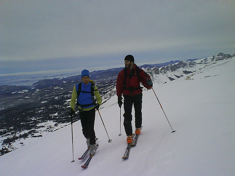 #8 Arrivée au sommet : Kiki et notre guide du jour Arrivée au sommet : Kiki et notre guide du jour