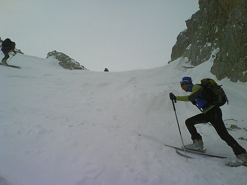 #5 Couloir accés combe Agnelerie : Le couloir passe en ski aujourd Couloir accés combe Agnelerie : Le couloir passe en ski aujourd'hui