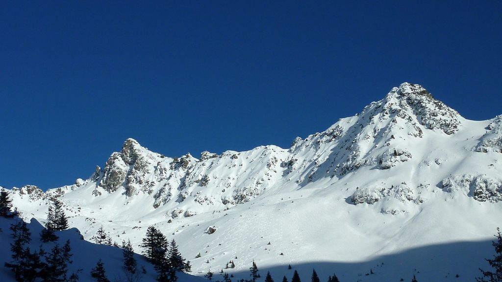 #2 Couloir W du Pin : pas la peine d Couloir W du Pin : pas la peine d'y aller, c'est surtracé