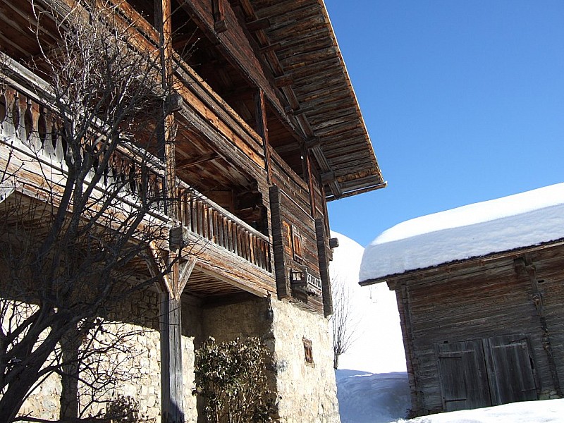 #1 Ferme : En passant au Maroli . Deux étages, c Ferme : En passant au Maroli . Deux étages, c'est rare dans les Aravis!