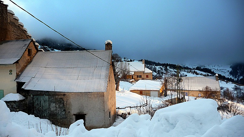 #8 Le Mas : Ce matin 08:30, pas grand monde Le Mas : Ce matin 08:30, pas grand monde