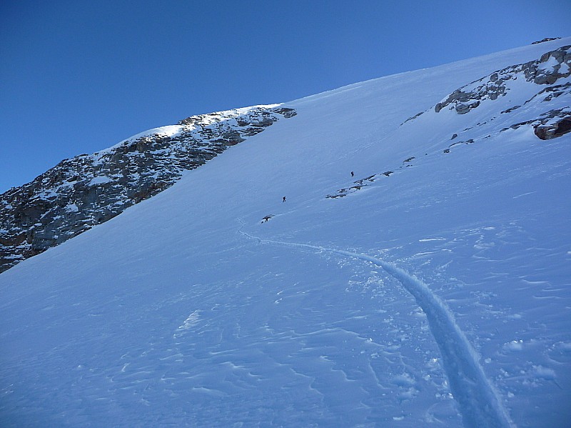 Grand paradis : début de la pente glaciaire vers 3200m.