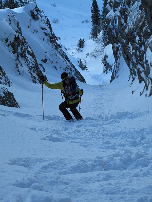 #1 Couloir N : Début de la descente Couloir N : Début de la descente