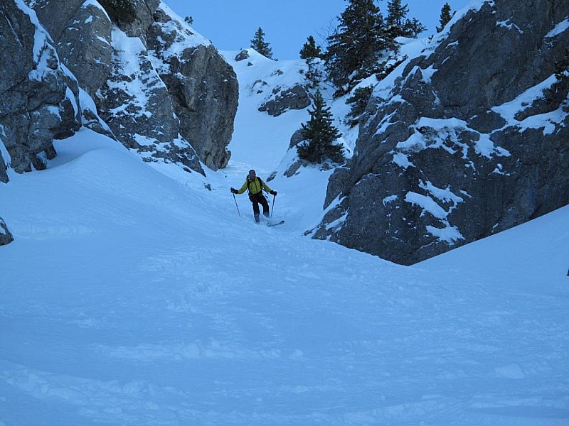 #2 Couloir N : Sortie du couloir, on attaque la combe Couloir N : Sortie du couloir, on attaque la combe