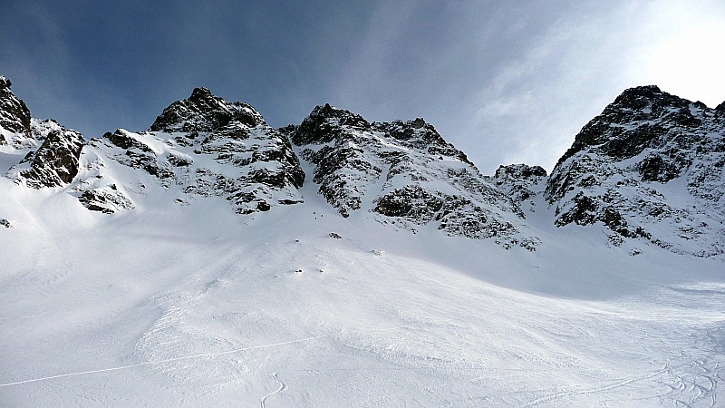 #1 La Brèche de Marmottane : 3 personnes le remontent vers 14:00 et ils ont l La Brèche de Marmottane : 3 personnes le remontent vers 14:00 et ils ont l'air de galérer