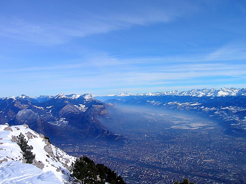 grenoble : Belle vue sur Grenoble et le Mont Blanc ..
