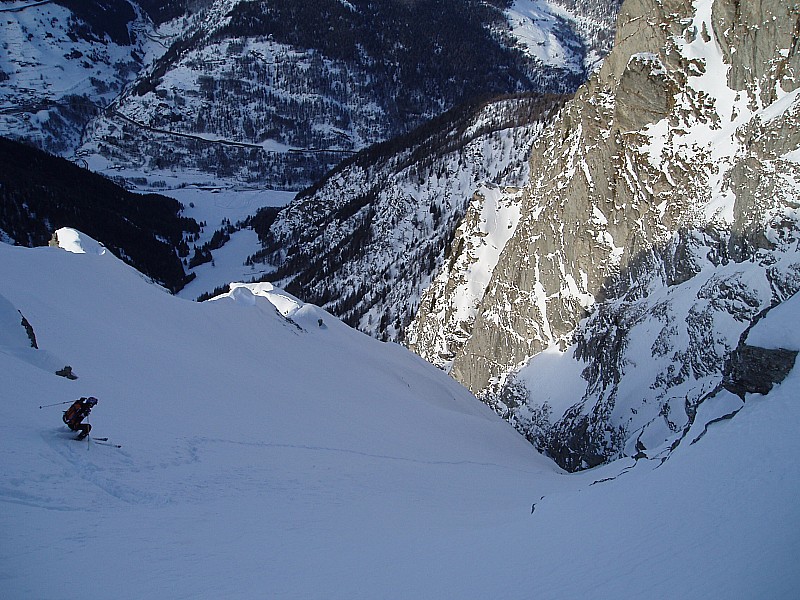 #4 Bonsai : Lorenzo est content de ses Powder tout neufs, et ca se voit! (bas de la rampe 3) Bonsai : Lorenzo est content de ses Powder tout neufs, et ca se voit! (bas de la rampe 3)