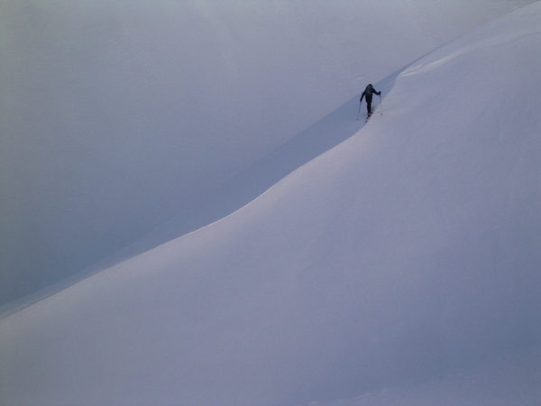 #5 Corniche : Le vent a façonné de belles arêtes. Contrairement aux apparences, ça n Corniche : Le vent a façonné de belles arêtes. Contrairement aux apparences, ça n'a rien d'une corniche!